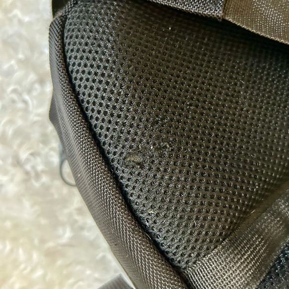 J WORLD BLACK MULITPOCKET SECURITY BACKPACK - Picture 13 of 13